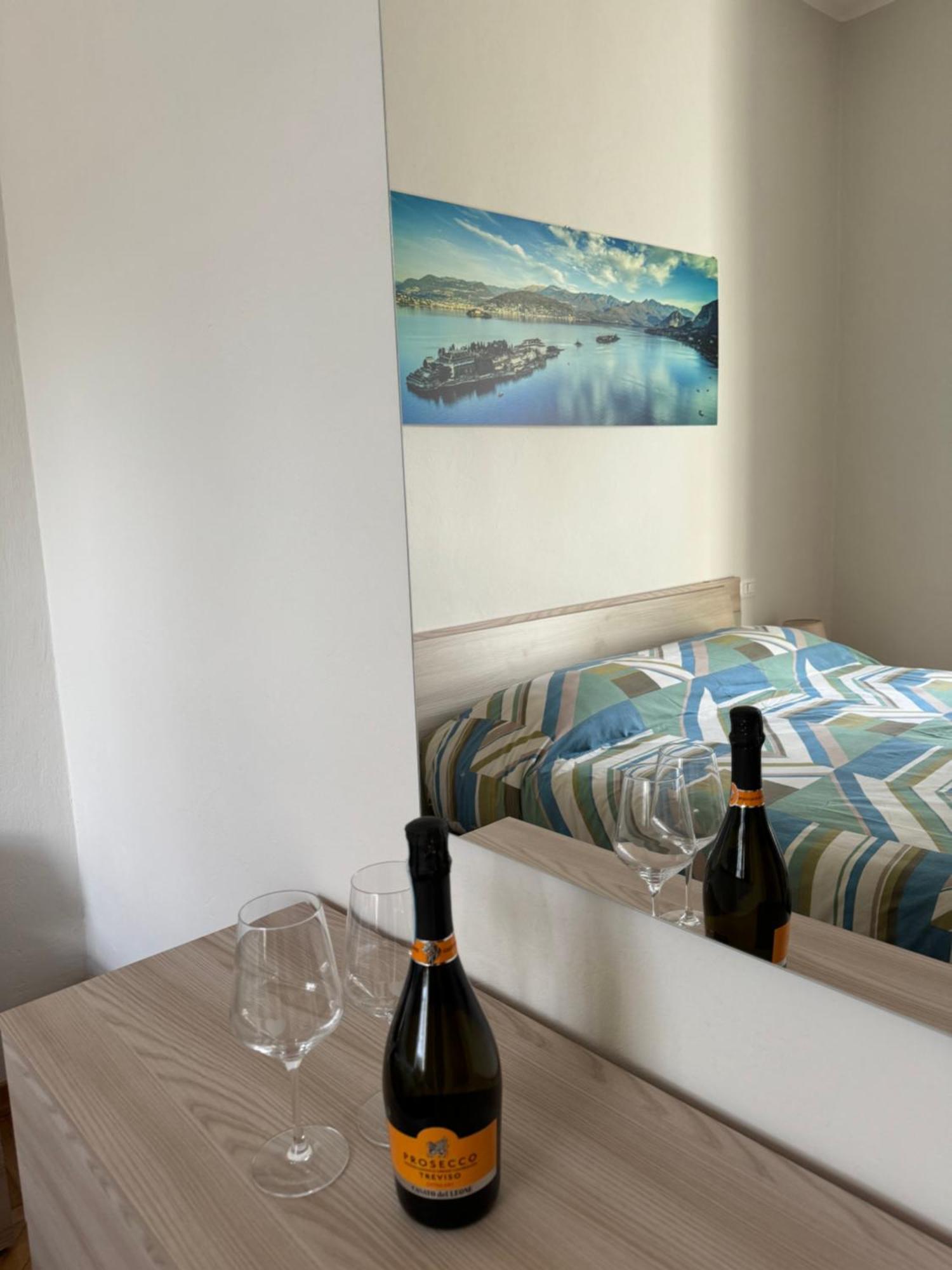 شقة Casa Via Roma إنترا المظهر الخارجي الصورة